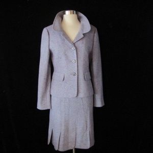 ANN TAYLOR LADIES LIGHT LAVENDER TWO PIECE SUIT